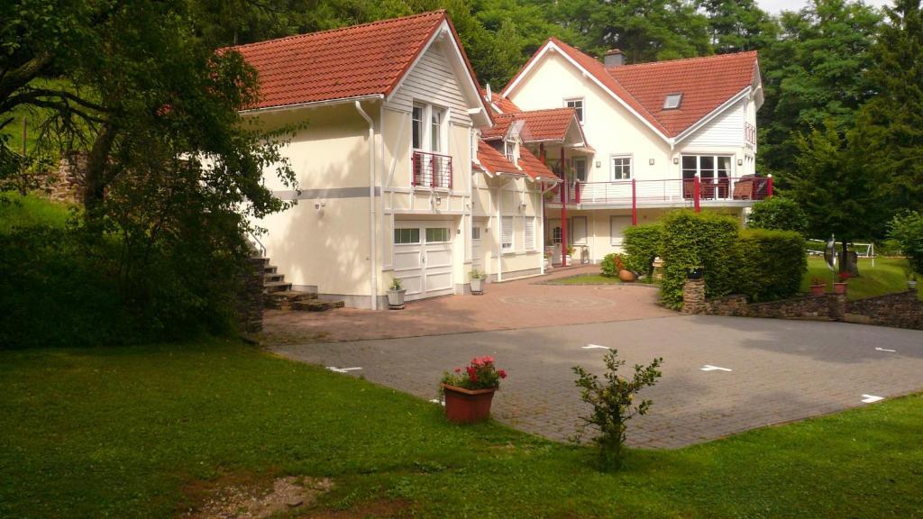 Waldhotel Forsthaus Remstecken Koblenz  Bilik gambar